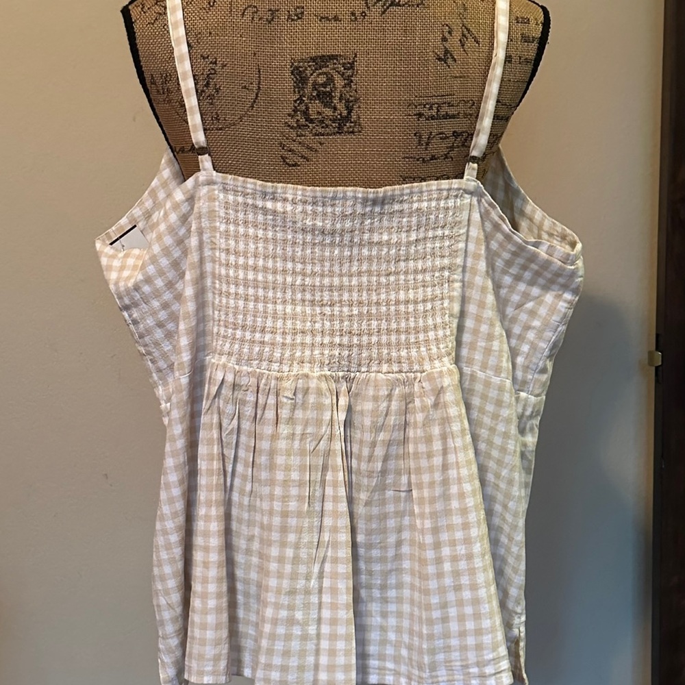 LAST ONE! Cute plus tank top-New without tag! - Picture 3 of 4
